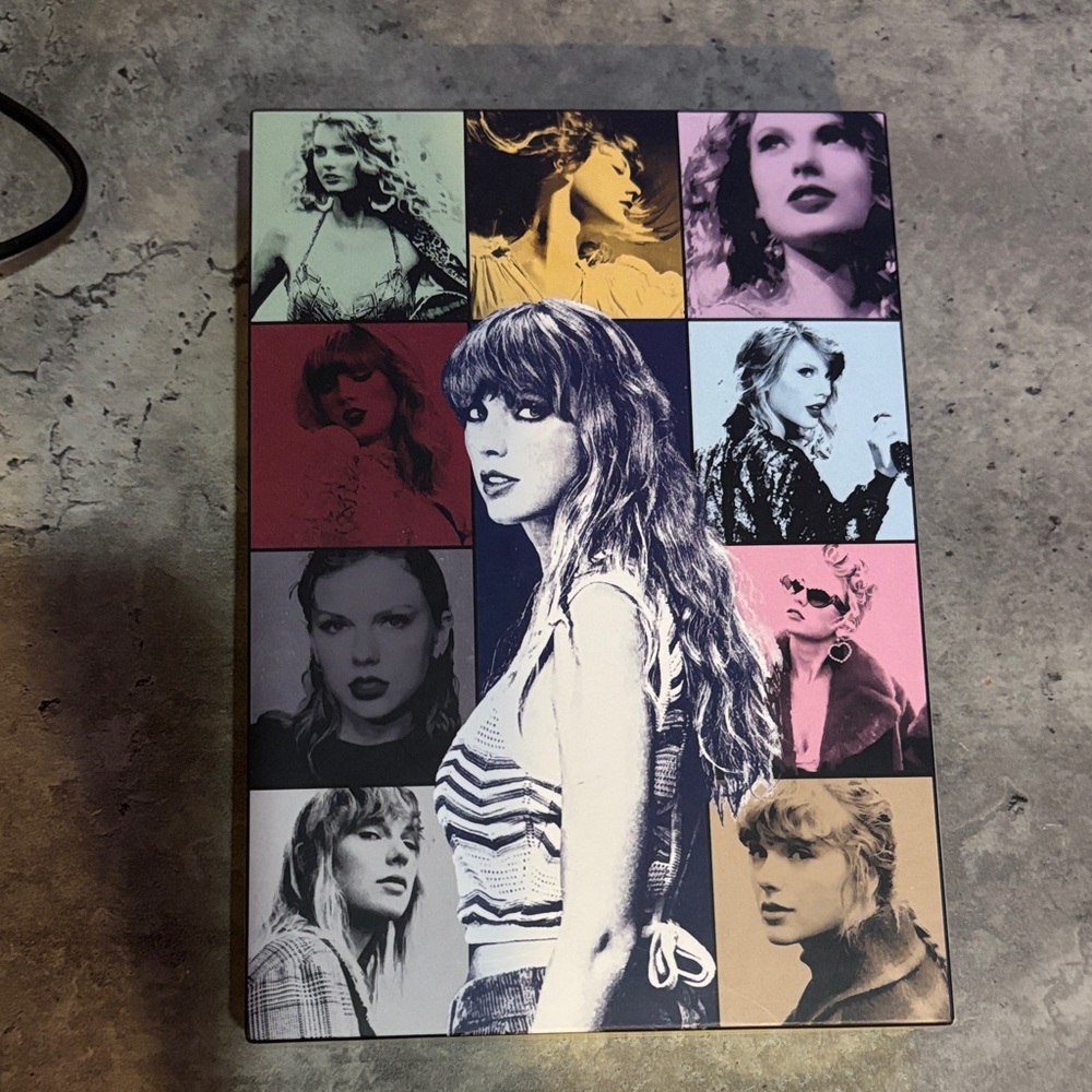 Taylor‎ Swift The Eras tour V.I.P box